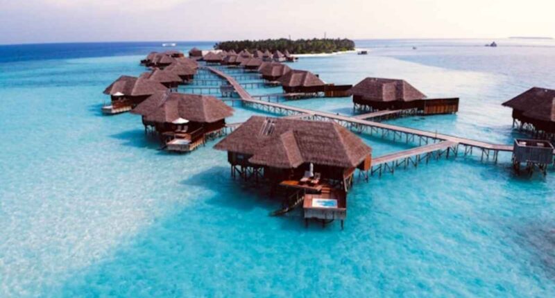 Maldives, Beach